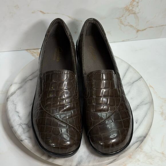 Clarks Bendables Brown Croc Embossed Loafers Comfort Slip-On Size 9.5M - Picture 2 of 14